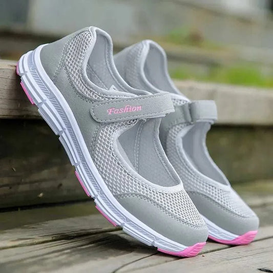 Women's breathable vulcanized versatile shoe for long lasting wear